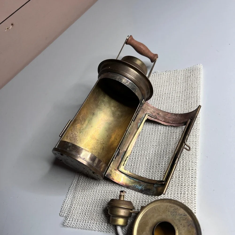 Antique  Brass Copper‎ Nautical Oil Lantern Maritime Ship Lamp with Wood Handle